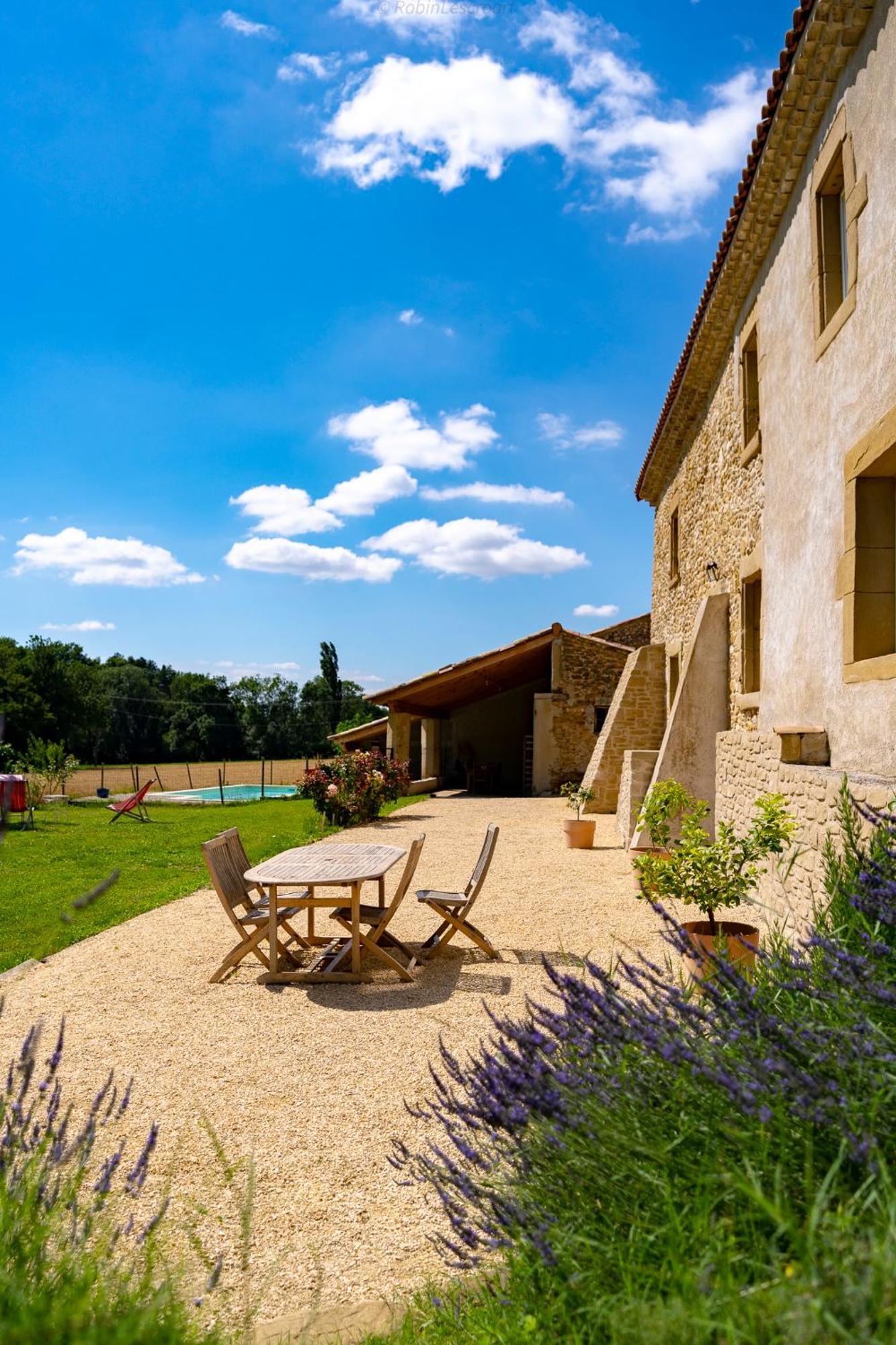 Bed and Breakfast Le Petit Riousset, Gite A La Campagne, Piscine Montvendre Экстерьер фото